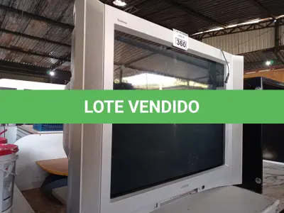 LOTE 360 - 01 TV DE TUBO MARCA SONY. (NO ESTADO) ATENÇÃO! FAZER A VISITAÇÃO ANTES DE ARREMATAR, NÃO SABEMOS SE FUNCIONA. LEILÃO NÃO TEM GARANTIA E NEM DEVOLUÇÃO, SUJEITO A POSSÍVEIS AVARIAS VISÍVEIS/OCULTAS E/OU AUSÊNCIA DE COMPONENTES.