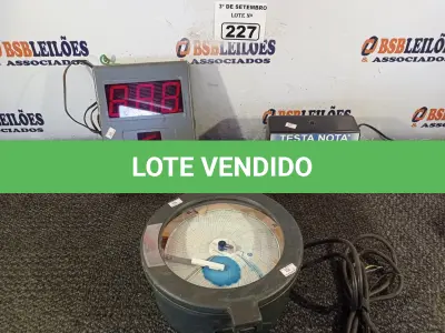 LOTE 227 - 01 REGISTRADOR DE GRÁFICOS, 01 TESTADOR DE NOTAS E 01 PAINEL DE SENHA. (NO ESTADO) ATENÇÃO! FAZER A VISITAÇÃO ANTES DE ARREMATAR, NÃO SABEMOS SE FUNCIONA. LEILÃO NÃO TEM GARANTIA E NEM DEVOLUÇÃO, SUJEITO A POSSÍVEIS AVARIAS VISÍVEIS/OCULTAS E/OU AUSÊNCIA DE COMPONENTES.