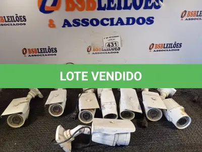 LOTE 431 - 01 LOTE COM VÁRIAS CÂMERAS DE SEGURANÇA MARCAS E MODELOS DIVERSOS. (NO ESTADO) ATENÇÃO! FAZER A VISITAÇÃO ANTES DE ARREMATAR, NÃO SABEMOS SE FUNCIONA. LEILÃO NÃO TEM GARANTIA E NEM DEVOLUÇÃO, SUJEITO A POSSÍVEIS AVARIAS VISÍVEIS/OCULTAS E/OU AUSÊNCIA DE COMPONENTES.