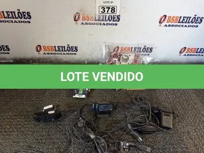 LOTE 378 - 01 LOTE COM VÁRIAS PLACAS DE VÍDEO E WEBCAM MARCAS E MODELOS DIVERSOS. (NO ESTADO) ATENÇÃO! FAZER A VISITAÇÃO ANTES DE ARREMATAR, NÃO SABEMOS SE FUNCIONA. LEILÃO NÃO TEM GARANTIA E NEM DEVOLUÇÃO, SUJEITO A POSSÍVEIS AVARIAS VISÍVEIS/OCULTAS E/OU AUSÊNCIA DE COMPONENTES.