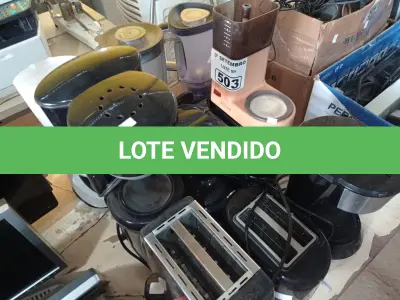 LOTE 503 - 05 CAFETEIRAS, 03 TORRADEIRAS, 01 COMEDOURO PARA PETS E 03 LIQUIDIFICADORES MARCAS E MODELOS DIVERSOS. (NO ESTADO) ATENÇÃO! FAZER A VISITAÇÃO ANTES DE ARREMATAR, NÃO SABEMOS SE FUNCIONA. LEILÃO NÃO TEM GARANTIA E NEM DEVOLUÇÃO, SUJEITO A POSSÍVEIS AVARIAS VISÍVEIS/OCULTAS E/OU AUSÊNCIA DE COMPONENTES.