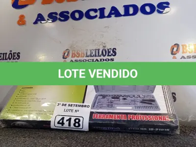 LOTE 418 - 01 JOGO DE SOQUETES SET 52 PEÇAS. (NO ESTADO) ATENÇÃO! FAZER A VISITAÇÃO ANTES DE ARREMATAR, NÃO SABEMOS SE FUNCIONA. LEILÃO NÃO TEM GARANTIA E NEM DEVOLUÇÃO, SUJEITO A POSSÍVEIS AVARIAS VISÍVEIS/OCULTAS E/OU AUSÊNCIA DE COMPONENTES.