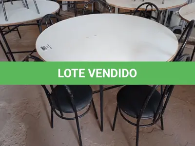 LOTE 225 - 01 MESA DE FERRO COM BASE DOBRÁVEL, TAMPO EM MADEIRA E 06 CADEIRAS DE FERRO COM ASSENTO ALMOFADADO. (NO ESTADO) ATENÇÃO! FAZER A VISITAÇÃO ANTES DE ARREMATAR, NÃO SABEMOS SE FUNCIONA. LEILÃO NÃO TEM GARANTIA E NEM DEVOLUÇÃO, SUJEITO A POSSÍVEIS AVARIAS VISÍVEIS/OCULTAS E/OU AUSÊNCIA DE COMPONENTES.