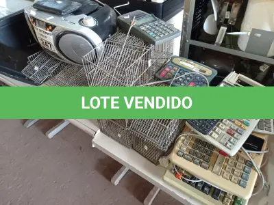 LOTE 247 - 01 APARELHO DE SOM, VÁRIAS CALCULADORAS E RATOEIRAS. (NO ESTADO) ATENÇÃO! FAZER A VISITAÇÃO ANTES DE ARREMATAR, NÃO SABEMOS SE FUNCIONA. LEILÃO NÃO TEM GARANTIA E NEM DEVOLUÇÃO, SUJEITO A POSSÍVEIS AVARIAS VISÍVEIS/OCULTAS E/OU AUSÊNCIA DE COMPONENTES.