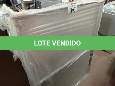 LOTE 291 - 02 JANELAS DE ALUMÍNIO COM AVARIAS SENDO 01 NA COR BRANCA. (NO ESTADO) ATENÇÃO! FAZER A VISITAÇÃO ANTES DE ARREMATAR, NÃO SABEMOS SE FUNCIONA. LEILÃO NÃO TEM GARANTIA E NEM DEVOLUÇÃO, SUJEITO A POSSÍVEIS AVARIAS VISÍVEIS/OCULTAS E/OU AUSÊNCIA DE COMPONENTES.