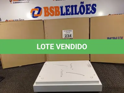 LOTE 234 - 04 PLAFONS DE SOBREPOR 40X30 INCOLUSTRE. (NO ESTADO) ATENÇÃO! FAZER A VISITAÇÃO ANTES DE ARREMATAR, NÃO SABEMOS SE FUNCIONA. LEILÃO NÃO TEM GARANTIA E NEM DEVOLUÇÃO, SUJEITO A POSSÍVEIS AVARIAS VISÍVEIS/OCULTAS E/OU AUSÊNCIA DE COMPONENTES.