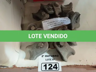 LOTE 124 - 10 MANILHAS/SAPATILHAS PARA CABO DE AÇO. (NO ESTADO) ATENÇÃO! FAZER A VISITAÇÃO ANTES DE ARREMATAR, NÃO SABEMOS SE FUNCIONA. LEILÃO NÃO TEM GARANTIA E NEM DEVOLUÇÃO, SUJEITO A POSSÍVEIS AVARIAS VISÍVEIS/OCULTAS E/OU AUSÊNCIA DE COMPONENTES.