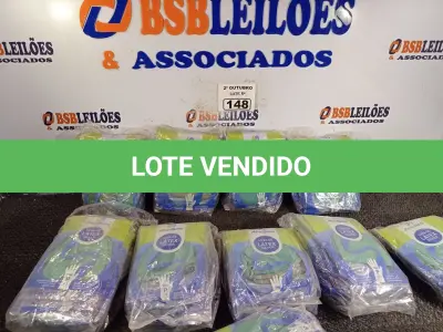 LOTE 148 - 10 PACOTES DE LUVAS DE LÁTEX TAMANHO “P”. (NO ESTADO) ATENÇÃO! FAZER A VISITAÇÃO ANTES DE ARREMATAR, NÃO SABEMOS SE FUNCIONA. LEILÃO NÃO TEM GARANTIA E NEM DEVOLUÇÃO, SUJEITO A POSSÍVEIS AVARIAS VISÍVEIS/OCULTAS E/OU AUSÊNCIA DE COMPONENTES.
