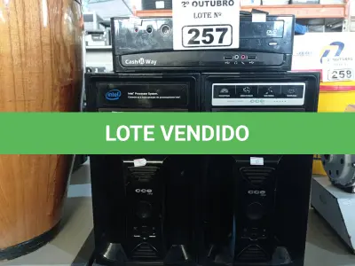 LOTE 257 - 03 CPUS, 01 MONITOR E 02 MOUSES MARCAS E MODELOS DIVERSOS. (NO ESTADO) ATENÇÃO! FAZER A VISITAÇÃO ANTES DE ARREMATAR, NÃO SABEMOS SE FUNCIONA. LEILÃO NÃO TEM GARANTIA E NEM DEVOLUÇÃO, SUJEITO A POSSÍVEIS AVARIAS VISÍVEIS/OCULTAS E/OU AUSÊNCIA DE COMPONENTES.