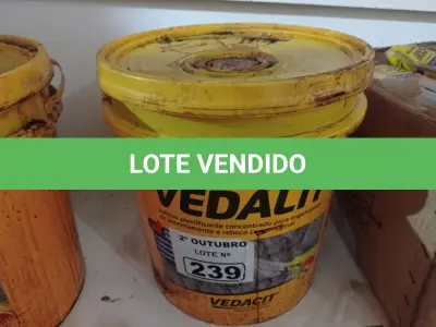 LOTE 239 - 01 BALDE DE VEDALIT, ADITIVO PLASTIFICANTE CONCENTRADO PARA ARGAMASSA DE ASSENTAMENTO E REBOCO CONVENCIONAL 18L. (NO ESTADO) ATENÇÃO! FAZER A VISITAÇÃO ANTES DE ARREMATAR, NÃO SABEMOS SE FUNCIONA. LEILÃO NÃO TEM GARANTIA E NEM DEVOLUÇÃO, SUJEITO A POSSÍVEIS AVARIAS VISÍVEIS/OCULTAS E/OU AUSÊNCIA DE COMPONENTES.