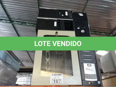 LOTE 107 - 04 GABINETES PARA PC E 01 RACK PARA EQUIPAMENTOS ELETRÔNICOS. (NO ESTADO) ATENÇÃO! FAZER A VISITAÇÃO ANTES DE ARREMATAR, NÃO SABEMOS SE FUNCIONA. LEILÃO NÃO TEM GARANTIA E NEM DEVOLUÇÃO, SUJEITO A POSSÍVEIS AVARIAS VISÍVEIS/OCULTAS E/OU AUSÊNCIA DE COMPONENTES.