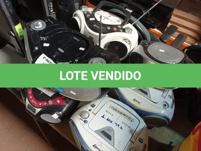 LOTE 189 - 10 APARELHOS DE SOM MARCAS E MODELOS DIVERSOS. (NO ESTADO) ATENÇÃO! FAZER A VISITAÇÃO ANTES DE ARREMATAR, NÃO SABEMOS SE FUNCIONA. LEILÃO NÃO TEM GARANTIA E NEM DEVOLUÇÃO, SUJEITO A POSSÍVEIS AVARIAS VISÍVEIS/OCULTAS E/OU AUSÊNCIA DE COMPONENTES.