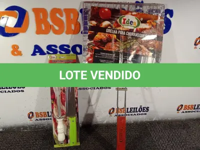 LOTE 039 - 01 KIT CHURRASCO E 01 GRELHA PARA CHURRASQUEIRA. (NO ESTADO) ATENÇÃO! FAZER A VISITAÇÃO ANTES DE ARREMATAR, NÃO SABEMOS SE FUNCIONA. LEILÃO NÃO TEM GARANTIA E NEM DEVOLUÇÃO, SUJEITO A POSSÍVEIS AVARIAS VISÍVEIS/OCULTAS E/OU AUSÊNCIA DE COMPONENTES.