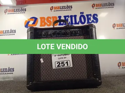 LOTE 251 - 01 CAIXA AMPLIFICADA METEORO. (NO ESTADO) ATENÇÃO! FAZER A VISITAÇÃO ANTES DE ARREMATAR, NÃO SABEMOS SE FUNCIONA. LEILÃO NÃO TEM GARANTIA E NEM DEVOLUÇÃO, SUJEITO A POSSÍVEIS AVARIAS VISÍVEIS/OCULTAS E/OU AUSÊNCIA DE COMPONENTES.