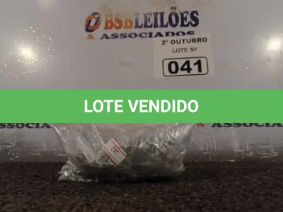 LOTE 041 - 01 KIT DE PARAFUSOS SEXTAVADOS (NO ESTADO) ATENÇÃO! FAZER A VISITAÇÃO ANTES DE ARREMATAR, NÃO SABEMOS SE FUNCIONA. LEILÃO NÃO TEM GARANTIA E NEM DEVOLUÇÃO, SUJEITO A POSSÍVEIS AVARIAS VISÍVEIS/OCULTAS E/OU AUSÊNCIA DE COMPONENTES.