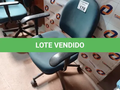 LOTE 178 - 01 CADEIRA DE ESCRITÓRIO COM BASE GIRATÓRIA. (NO ESTADO) ATENÇÃO! FAZER A VISITAÇÃO ANTES DE ARREMATAR, NÃO SABEMOS SE FUNCIONA. LEILÃO NÃO TEM GARANTIA E NEM DEVOLUÇÃO, SUJEITO A POSSÍVEIS AVARIAS VISÍVEIS/OCULTAS E/OU AUSÊNCIA DE COMPONENTES.