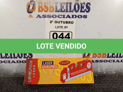LOTE 044 - 01 TRENA DE 2.50M COM NÍVEL A LASER. (NO ESTADO) ATENÇÃO! FAZER A VISITAÇÃO ANTES DE ARREMATAR, NÃO SABEMOS SE FUNCIONA. LEILÃO NÃO TEM GARANTIA E NEM DEVOLUÇÃO, SUJEITO A POSSÍVEIS AVARIAS VISÍVEIS/OCULTAS E/OU AUSÊNCIA DE COMPONENTES.