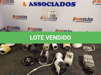 LOTE 145 - 01 LOTE COM VÁRIAS CÂMERAS DE SEGURANÇA MARCAS E MODELOS DIVERSOS. (NO ESTADO) ATENÇÃO! FAZER A VISITAÇÃO ANTES DE ARREMATAR, NÃO SABEMOS SE FUNCIONA. LEILÃO NÃO TEM GARANTIA E NEM DEVOLUÇÃO, SUJEITO A POSSÍVEIS AVARIAS VISÍVEIS/OCULTAS E/OU AUSÊNCIA DE COMPONENTES.