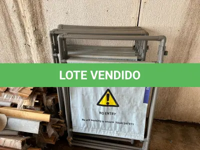 LOTE 398 - 01 LOTE DE PLACAS DE PVC (NO ESTADO)