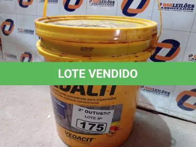 LOTE 175 - 01 BALDE DE VEDALIT, ADITIVO PLASTIFICANTE CONCENTRADO PARA ARGAMASSA DE ASSENTAMENTO E REBOCO CONVENCIONAL 18L. (NO ESTADO) ATENÇÃO! FAZER A VISITAÇÃO ANTES DE ARREMATAR, NÃO SABEMOS SE FUNCIONA. LEILÃO NÃO TEM GARANTIA E NEM DEVOLUÇÃO, SUJEITO A POSSÍVEIS AVARIAS VISÍVEIS/OCULTAS E/OU AUSÊNCIA DE COMPONENTES.