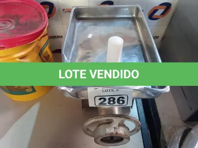 LOTE 286 - 01 MOEDOR DE CARNE MARCA BRAESI. (NO ESTADO) ATENÇÃO! FAZER A VISITAÇÃO ANTES DE ARREMATAR, NÃO SABEMOS SE FUNCIONA. LEILÃO NÃO TEM GARANTIA E NEM DEVOLUÇÃO, SUJEITO A POSSÍVEIS AVARIAS VISÍVEIS/OCULTAS E/OU AUSÊNCIA DE COMPONENTES.