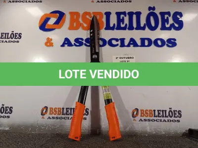 LOTE 021 - 01 TESOURA PARA JARDINAGEM COM CABO EMBORRACHADO. (NO ESTADO) ATENÇÃO! FAZER A VISITAÇÃO ANTES DE ARREMATAR, NÃO SABEMOS SE FUNCIONA. LEILÃO NÃO TEM GARANTIA E NEM DEVOLUÇÃO, SUJEITO A POSSÍVEIS AVARIAS VISÍVEIS/OCULTAS E/OU AUSÊNCIA DE COMPONENTES.