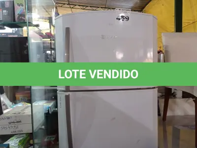 LOTE 459 - 01 GELADEIRA FROST FREE MARCA BOSCH 220V. (NO ESTADO) ATENÇÃO! FAZER A VISITAÇÃO ANTES DE ARREMATAR, NÃO SABEMOS SE FUNCIONA. LEILÃO NÃO TEM GARANTIA E NEM DEVOLUÇÃO, SUJEITO A POSSÍVEIS AVARIAS VISÍVEIS/OCULTAS E/OU AUSÊNCIA DE COMPONENTES.