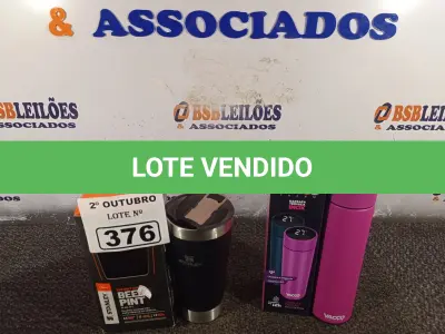 LOTE 376 - 01 KIT COPO + GARRAFA TÉRMICOS. (NO ESTADO) ATENÇÃO! FAZER A VISITAÇÃO ANTES DE ARREMATAR, NÃO SABEMOS SE FUNCIONA. LEILÃO NÃO TEM GARANTIA E NEM DEVOLUÇÃO, SUJEITO A POSSÍVEIS AVARIAS VISÍVEIS/OCULTAS E/OU AUSÊNCIA DE COMPONENTES.