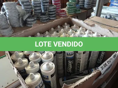 LOTE 599 - 01 LOTE COM VÁRIOS TUBOS DE SILICONE PRETO. (NO ESTADO) ATENÇÃO! FAZER A VISITAÇÃO ANTES DE ARREMATAR, NÃO SABEMOS SE FUNCIONA. LEILÃO NÃO TEM GARANTIA E NEM DEVOLUÇÃO, SUJEITO A POSSÍVEIS AVARIAS VISÍVEIS/OCULTAS E/OU AUSÊNCIA DE COMPONENTES.