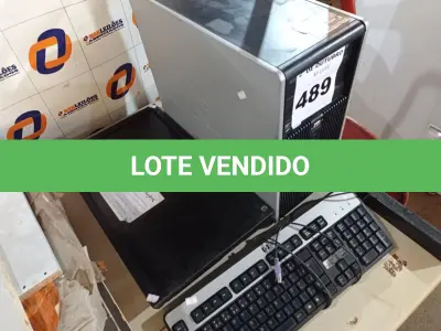 LOTE 489 - 01 CPU, 01 MONITOR, 01 TECLADO E 01 MOUSE. (NO ESTADO) ATENÇÃO! FAZER A VISITAÇÃO ANTES DE ARREMATAR, NÃO SABEMOS SE FUNCIONA. LEILÃO NÃO TEM GARANTIA E NEM DEVOLUÇÃO, SUJEITO A POSSÍVEIS AVARIAS VISÍVEIS/OCULTAS E/OU AUSÊNCIA DE COMPONENTES.