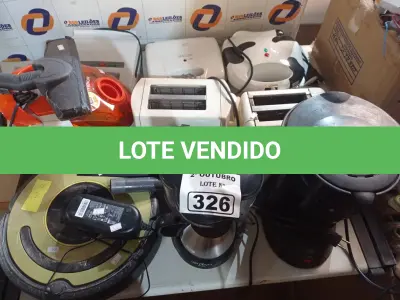 LOTE 326 - 02 CAFETEIRAS, 02 TORRADEIRAS, 03 SANDUICHEIRAS E 02 ASPIRADORES DE PÓ MARCAS E MODELOS DIVERSOS. (NO ESTADO) ATENÇÃO! FAZER A VISITAÇÃO ANTES DE ARREMATAR, NÃO SABEMOS SE FUNCIONA. LEILÃO NÃO TEM GARANTIA E NEM DEVOLUÇÃO, SUJEITO A POSSÍVEIS AVARIAS VISÍVEIS/OCULTAS E/OU AUSÊNCIA DE COMPONENTES.