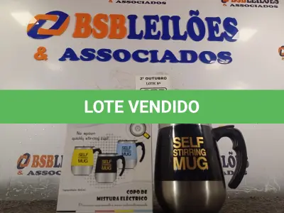 LOTE 375 - 01 COPO MISTURADOR ELÉTRICO. (NO ESTADO) ATENÇÃO! FAZER A VISITAÇÃO ANTES DE ARREMATAR, NÃO SABEMOS SE FUNCIONA. LEILÃO NÃO TEM GARANTIA E NEM DEVOLUÇÃO, SUJEITO A POSSÍVEIS AVARIAS VISÍVEIS/OCULTAS E/OU AUSÊNCIA DE COMPONENTES.
