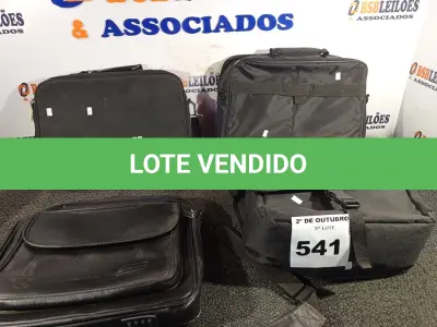 LOTE 541 - 04 PASTAS PARA NOTEBOOK. (NO ESTADO) ATENÇÃO! FAZER A VISITAÇÃO ANTES DE ARREMATAR, NÃO SABEMOS SE FUNCIONA. LEILÃO NÃO TEM GARANTIA E NEM DEVOLUÇÃO, SUJEITO A POSSÍVEIS AVARIAS VISÍVEIS/OCULTAS E/OU AUSÊNCIA DE COMPONENTES.