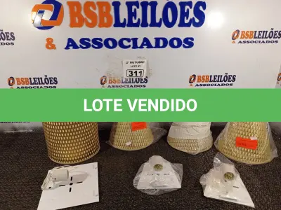 LOTE 311 - 04 ARANDELAS. (NO ESTADO) ATENÇÃO! FAZER A VISITAÇÃO ANTES DE ARREMATAR, NÃO SABEMOS SE FUNCIONA. LEILÃO NÃO TEM GARANTIA E NEM DEVOLUÇÃO, SUJEITO A POSSÍVEIS AVARIAS VISÍVEIS/OCULTAS E/OU AUSÊNCIA DE COMPONENTES.