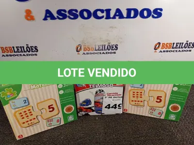 LOTE 449 - 01 BONECO TEIMOSO E 02 JOGOS DESCOBRINDO A MATEMÁTICA. (NO ESTADO) ATENÇÃO! FAZER A VISITAÇÃO ANTES DE ARREMATAR, NÃO SABEMOS SE FUNCIONA. LEILÃO NÃO TEM GARANTIA E NEM DEVOLUÇÃO, SUJEITO A POSSÍVEIS AVARIAS VISÍVEIS/OCULTAS E/OU AUSÊNCIA DE COMPONENTES.