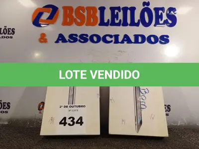 LOTE 434 - 02 IPAD 16GB COM AVARIAS. (NO ESTADO) ATENÇÃO! FAZER A VISITAÇÃO ANTES DE ARREMATAR, NÃO SABEMOS SE FUNCIONA. LEILÃO NÃO TEM GARANTIA E NEM DEVOLUÇÃO, SUJEITO A POSSÍVEIS AVARIAS VISÍVEIS/OCULTAS E/OU AUSÊNCIA DE COMPONENTES.