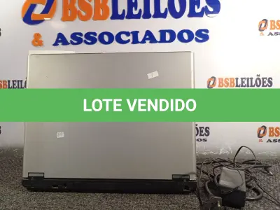 LOTE 384 - 01 NOTEBOOK MARCA TOSHIBA. (NO ESTADO) ATENÇÃO! FAZER A VISITAÇÃO ANTES DE ARREMATAR, NÃO SABEMOS SE FUNCIONA. LEILÃO NÃO TEM GARANTIA E NEM DEVOLUÇÃO, SUJEITO A POSSÍVEIS AVARIAS VISÍVEIS/OCULTAS E/OU AUSÊNCIA DE COMPONENTES.