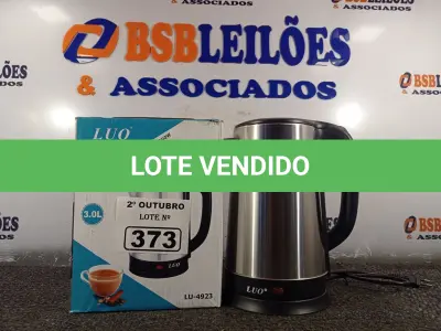 LOTE 373 - 01 JARRA ELÉTRICA 3 LITROS 220V. (NO ESTADO) ATENÇÃO! FAZER A VISITAÇÃO ANTES DE ARREMATAR, NÃO SABEMOS SE FUNCIONA. LEILÃO NÃO TEM GARANTIA E NEM DEVOLUÇÃO, SUJEITO A POSSÍVEIS AVARIAS VISÍVEIS/OCULTAS E/OU AUSÊNCIA DE COMPONENTES.