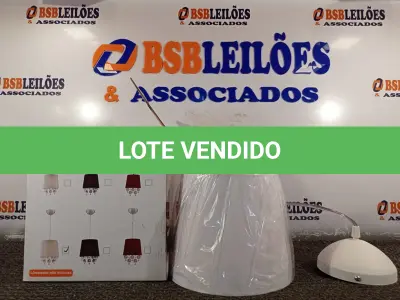 LOTE 302 - 01 LUMINÁRIA PENDENTE SÃO PAULO. (NO ESTADO) ATENÇÃO! FAZER A VISITAÇÃO ANTES DE ARREMATAR, NÃO SABEMOS SE FUNCIONA. LEILÃO NÃO TEM GARANTIA E NEM DEVOLUÇÃO, SUJEITO A POSSÍVEIS AVARIAS VISÍVEIS/OCULTAS E/OU AUSÊNCIA DE COMPONENTES.