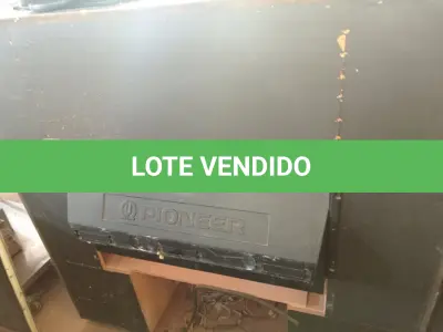 LOTE 540 - 01 TV PIONEER COM AVARIAS. (NO ESTADO) ATENÇÃO! FAZER A VISITAÇÃO ANTES DE ARREMATAR, NÃO SABEMOS SE FUNCIONA. LEILÃO NÃO TEM GARANTIA E NEM DEVOLUÇÃO, SUJEITO A POSSÍVEIS AVARIAS VISÍVEIS/OCULTAS E/OU AUSÊNCIA DE COMPONENTES.