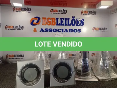 LOTE 506 - 07 LUMINÁRIAS DE EMBUTIR QUADRADA 1XE-27 MF 112 METAL TÉCNICA. (NO ESTADO) ATENÇÃO! FAZER A VISITAÇÃO ANTES DE ARREMATAR, NÃO SABEMOS SE FUNCIONA. LEILÃO NÃO TEM GARANTIA E NEM DEVOLUÇÃO, SUJEITO A POSSÍVEIS AVARIAS VISÍVEIS/OCULTAS E/OU AUSÊNCIA DE COMPONENTES.