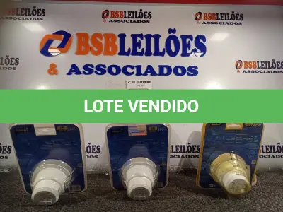 LOTE 615 - 05 SPOTS COMPLETO 6W LED REDONDO 3000K GOLDEN. (NO ESTADO) ATENÇÃO! FAZER A VISITAÇÃO ANTES DE ARREMATAR, NÃO SABEMOS SE FUNCIONA. LEILÃO NÃO TEM GARANTIA E NEM DEVOLUÇÃO, SUJEITO A POSSÍVEIS AVARIAS VISÍVEIS/OCULTAS E/OU AUSÊNCIA DE COMPONENTES.