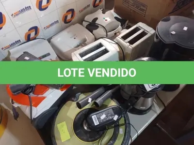LOTE 326 - 02 CAFETEIRAS, 02 TORRADEIRAS, 03 SANDUICHEIRAS E 02 ASPIRADORES DE PÓ MARCAS E MODELOS DIVERSOS. (NO ESTADO) ATENÇÃO! FAZER A VISITAÇÃO ANTES DE ARREMATAR, NÃO SABEMOS SE FUNCIONA. LEILÃO NÃO TEM GARANTIA E NEM DEVOLUÇÃO, SUJEITO A POSSÍVEIS AVARIAS VISÍVEIS/OCULTAS E/OU AUSÊNCIA DE COMPONENTES.