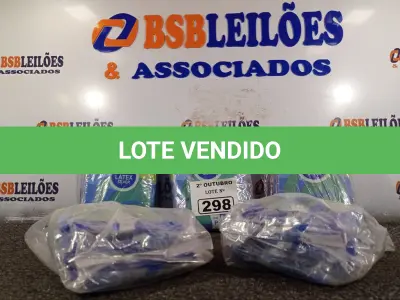 LOTE 298 - 10 PACOTES DE LUVAS DE LÁTEX TAMANHO “P”. (NO ESTADO) ATENÇÃO! FAZER A VISITAÇÃO ANTES DE ARREMATAR, NÃO SABEMOS SE FUNCIONA. LEILÃO NÃO TEM GARANTIA E NEM DEVOLUÇÃO, SUJEITO A POSSÍVEIS AVARIAS VISÍVEIS/OCULTAS E/OU AUSÊNCIA DE COMPONENTES.