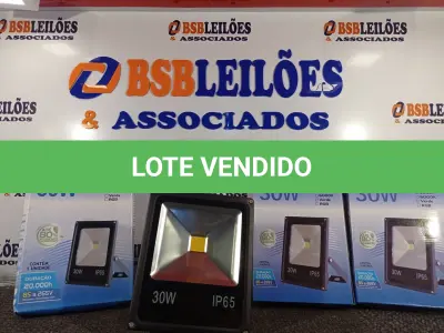 LOTE 304 - 04 REFLETORES DE LED 30W. (NO ESTADO) ATENÇÃO! FAZER A VISITAÇÃO ANTES DE ARREMATAR, NÃO SABEMOS SE FUNCIONA. LEILÃO NÃO TEM GARANTIA E NEM DEVOLUÇÃO, SUJEITO A POSSÍVEIS AVARIAS VISÍVEIS/OCULTAS E/OU AUSÊNCIA DE COMPONENTES.