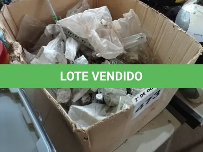 LOTE 473 - 01 LOTE COM VÁRIOS TRILHOS PARA GAVETAS E KIT’S DE PARAFUSOS PARA MONTAGENS DE MOVEIS DIVERSOS. (NO ESTADO) ATENÇÃO! FAZER A VISITAÇÃO ANTES DE ARREMATAR, NÃO SABEMOS SE FUNCIONA. LEILÃO NÃO TEM GARANTIA E NEM DEVOLUÇÃO, SUJEITO A POSSÍVEIS AVARIAS VISÍVEIS/OCULTAS E/OU AUSÊNCIA DE COMPONENTES.