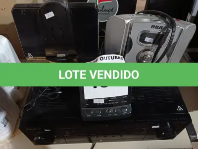 LOTE 496 - 02 RÁDIOS RELÓGIO, 01 APARELHO ACOUSTIC RESEARCB E 01 RECEIVER MARCA PIONNER. (NO ESTADO) ATENÇÃO! FAZER A VISITAÇÃO ANTES DE ARREMATAR, NÃO SABEMOS SE FUNCIONA. LEILÃO NÃO TEM GARANTIA E NEM DEVOLUÇÃO, SUJEITO A POSSÍVEIS AVARIAS VISÍVEIS/OCULTAS E/OU AUSÊNCIA DE COMPONENTES.