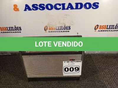 LOTE 009 - 01 RADIO TRANSISTOR MARCA PHILCO. (NO ESTADO) ATENÇÃO! FAZER A VISITAÇÃO ANTES DE ARREMATAR, NÃO SABEMOS SE FUNCIONA. LEILÃO NÃO TEM GARANTIA E NEM DEVOLUÇÃO, SUJEITO A POSSÍVEIS AVARIAS VISÍVEIS/OCULTAS E/OU AUSÊNCIA DE COMPONENTES.