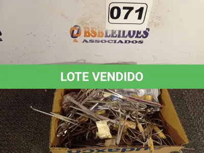 LOTE 071 - 01 LOTE COM INSTRUMENTAIS ODONTOLÓGICOS.  (NO ESTADO) ATENÇÃO! FAZER A VISITAÇÃO ANTES DE ARREMATAR, NÃO SABEMOS SE FUNCIONA. LEILÃO NÃO TEM GARANTIA E NEM DEVOLUÇÃO, SUJEITO A POSSÍVEIS AVARIAS VISÍVEIS/OCULTAS E/OU AUSÊNCIA DE COMPONENTES.