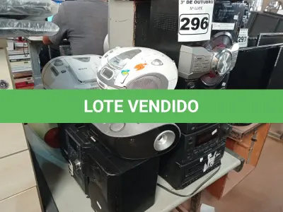 LOTE 296 - 01 LOTE COM VÁRIOS APARELHOS DE SOM MARCAS E MODELOS DIVERSOS. (NO ESTADO) ATENÇÃO! FAZER A VISITAÇÃO ANTES DE ARREMATAR, NÃO SABEMOS SE FUNCIONA. LEILÃO NÃO TEM GARANTIA E NEM DEVOLUÇÃO, SUJEITO A POSSÍVEIS AVARIAS VISÍVEIS/OCULTAS E/OU AUSÊNCIA DE COMPONENTES.